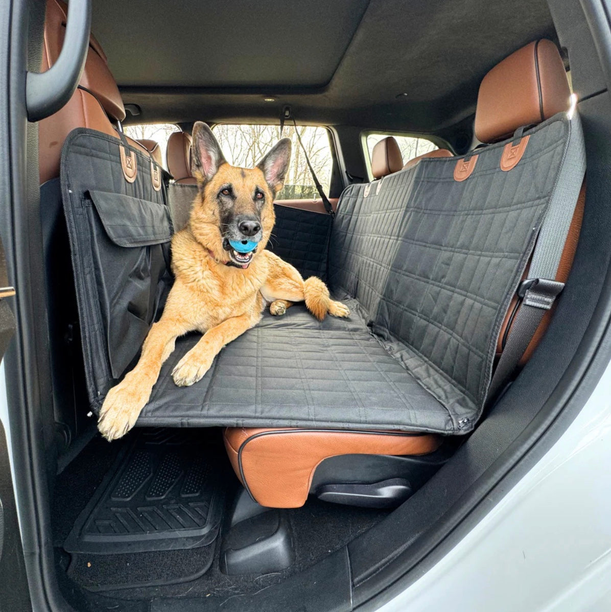 NUVIANA™ Back Seat Extender - Hard-Bottom Dog Car Seat Protector